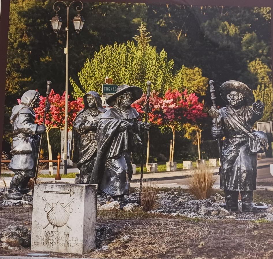 La Demeure D'Ezilda Villa Fleac-sur-Seugne Bagian luar foto